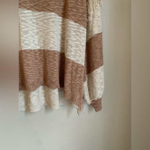 Fantastic fawn sweater striped oversized thin knit boho coastal oversized fringe - Picture 5 of 8